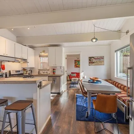 Lake Views, Pet-Friendly Cabin With Hot-Tub In King'S Beach Kings Beach Esterno foto