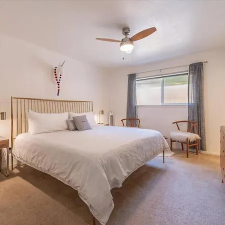 Lake Views, Pet-Friendly Cabin With Hot-Tub In King'S Beach Kings Beach Esterno foto