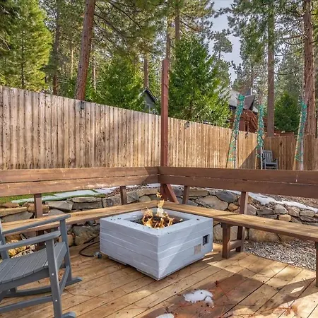 Lake Views, Pet-Friendly Cabin With Hot-Tub In King'S Beach Kings Beach Esterno foto
