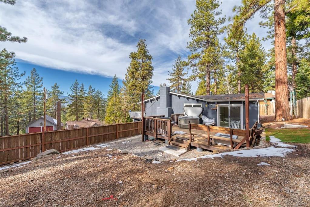 Views, Pet-friendly With Hot-tub In King's Hébergement de vacances Kings Beach