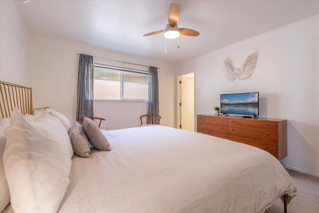 Hébergement de vacances Views, Pet-friendly With Hot-tub In King's *